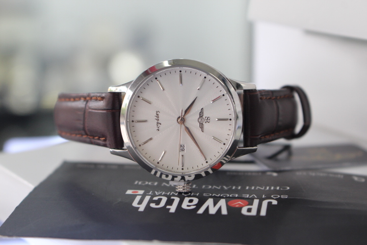 Đồng hồ nữ SR Watch SL1056.4102TE đẹp trên từng chi tiết